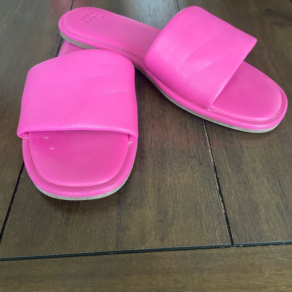 Confortable flip flops. Used like new. Excellent conditions